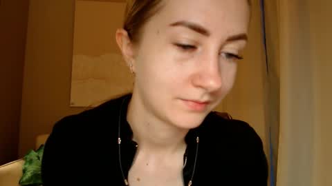 Snapshot of taliiyafiredream chatting on January 10, 6:20 am Kira online show from January 10, 6:20 am