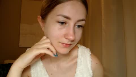 Snapshot of taliiyafiredream chatting on December 10, 6:11 am Kira online show from December 10, 6:11 am