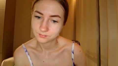 Snapshot of taliiyafiredream chatting on January 17, 6:04 am Kira online show from January 17, 6:04 am