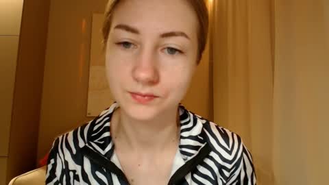 Snapshot of taliiyafiredream chatting on February 11, 5:58 am Kira online show from February 11, 5:58 am