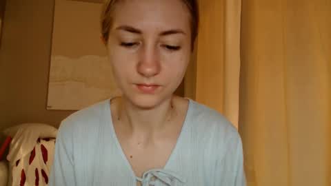 Snapshot of taliiyafiredream chatting on February 8, 6:33 am Kira online show from February 8, 6:33 am