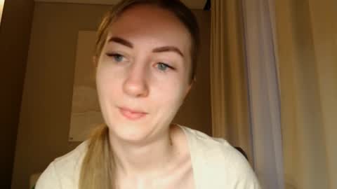Snapshot of taliiyafiredream chatting on January 2, 6:18 am Kira online show from January 2, 6:18 am