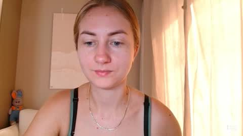 Snapshot of taliiyafiredream chatting on September 20, 7:28 am Kira online show from September 20, 7:28 am