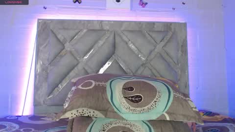 Tamy Vega online show from May 11, 2:45 pm