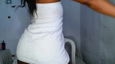 tamylynn online show from March 27, 9:04 pm