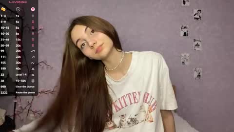 Alice online show from May 14, 4:46 pm