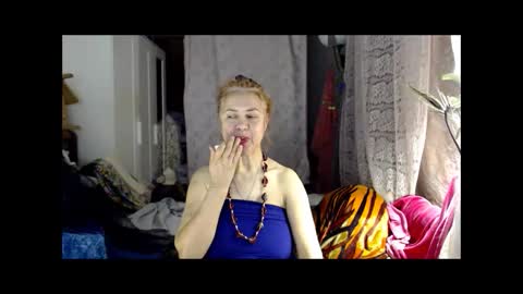 Milena online show from December 5, 10:45 pm