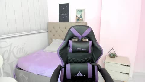 Tania  online show from October 18, 2:20 pm