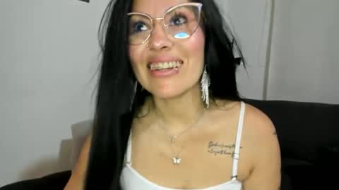 tania online show from May 8, 7:27 pm