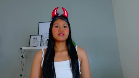 T A N I A  online show from March 28, 11:43 am