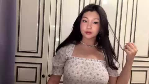Naomi online show from August 3, 4:23 pm