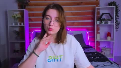 Tara online show from September 17, 2:09 am