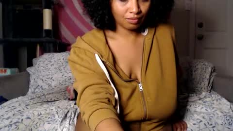 Tastee Kitty online show from November 13, 8:57 am