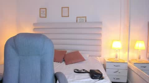 tatiana_arboleda online show from May 13, 3:23 am