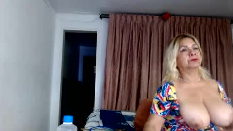 tatiana giraldo online show from May 11, 2:13 am