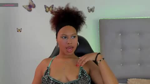 tatianasquirthot online show from May 6, 7:18 pm