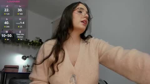 Snapshot of tatiannaz chatting on October 13, 9:39 pm Tatianna online show from October 13, 9:39 pm