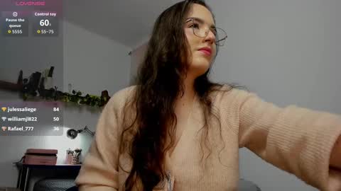 Snapshot of tatiannaz chatting on September 28, 11:21 pm Tatianna online show from September 28, 11:21 pm