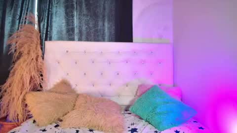 tatix online show from May 15, 9:17 pm