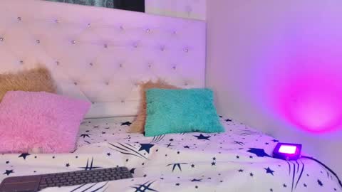 tatix online show from May 25, 7:13 pm
