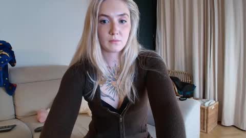 tattoobbgirl online show from March 4, 6:36 pm