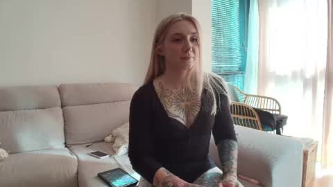 tattoobbgirl online show from May 25, 3:44 pm