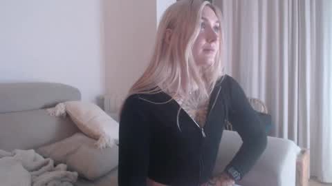 tattoobbgirl online show from November 24, 6:32 pm