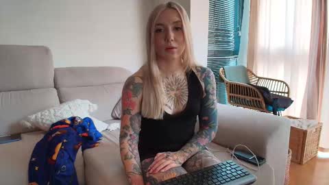 tattoobbgirl online show from February 25, 4:16 pm