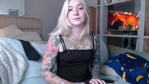 tattoobbgirl online show from February 20, 4:25 pm