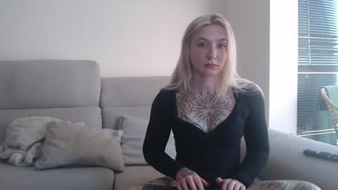 tattoobbgirl online show from November 3, 2:43 pm