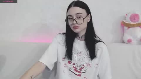 Taya online show from September 18, 3:32 pm