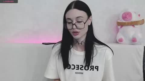 Taya online show from September 15, 6:59 pm