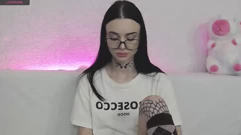 Taya online show from October 20, 4:54 pm