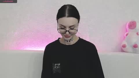 Taya online show from October 6, 8:57 pm