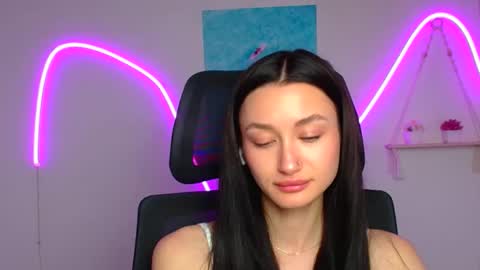 Taya online show from May 6, 6:06 am