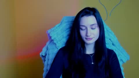 Taya online show from November 12, 7:17 am