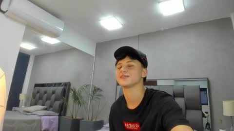 Taylor Harper online show from April 27, 8:50 pm