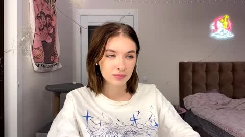 Bella online show from October 9, 2:43 pm