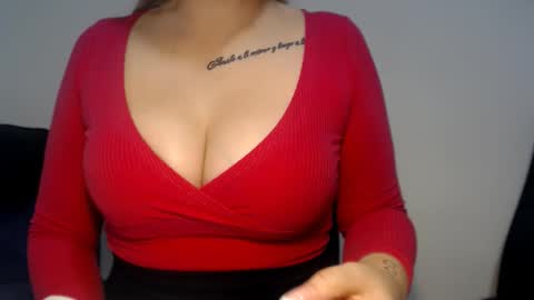 Teeyara  online show from October 14, 6:21 pm