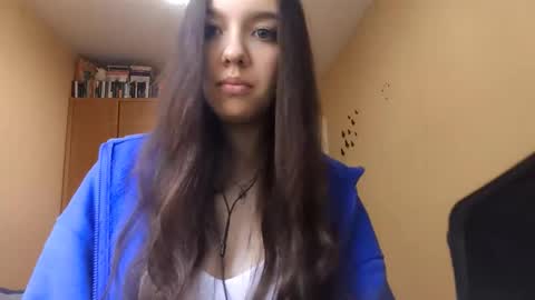 Snapshot of teganmeiser chatting on October 28, 12:33 pm Kimi online show from October 28, 12:33 pm