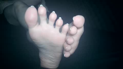 Viv West online show from October 25, 5:48 am