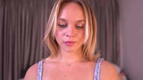 Ellis online show from December 22, 6:33 pm