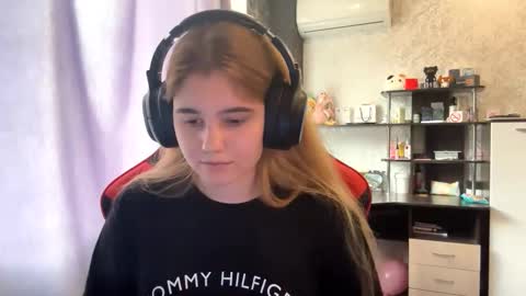 Mira Manson online show from October 6, 9:48 am