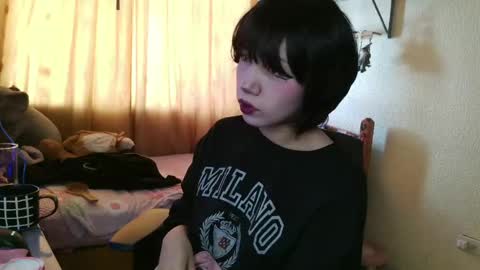 Terra Elowen online show from May 8, 1:47 pm