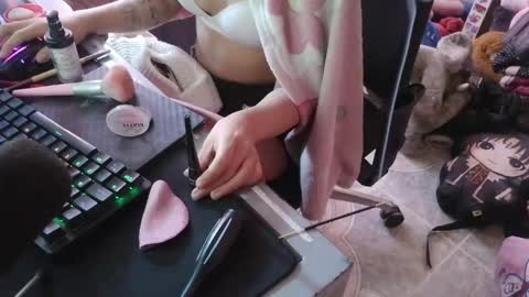 Terra Elowen online show from May 20, 1:52 pm