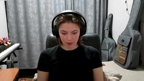 Anny Simpson online show from May 10, 8:11 pm