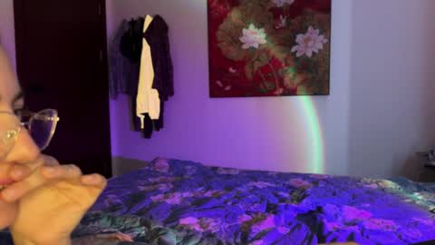 tessa_calmness online show from May 18, 3:16 am