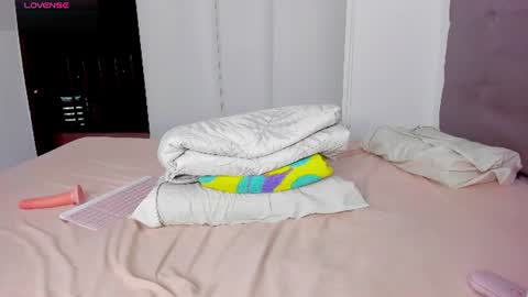 Tessa online show from June 29, 1:01 am