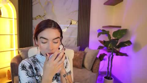 Tessa Fox online show from March 24, 12:21 pm