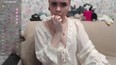 Tessy online show from May 26, 5:12 pm